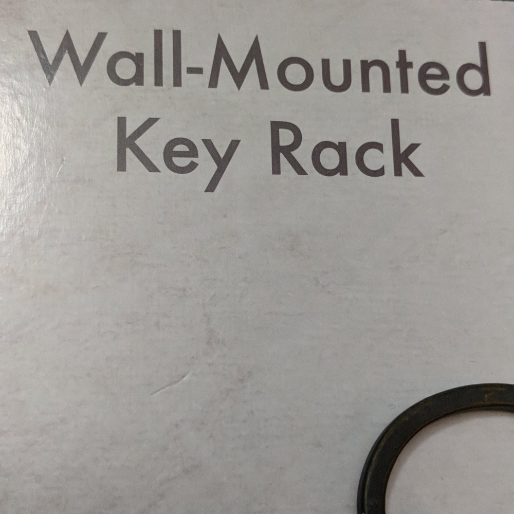 Wall -Mounted Key Rack Organizer - Picture 3 of 8